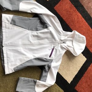 Lightweight weather resistant jacket